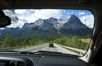 Driving on the Icefields Parkway