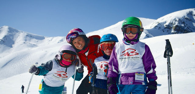 Ski pro with kids